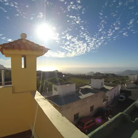 住宿加早餐酒店 Vistalroque 阿罗纳